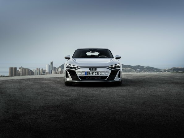 Audi e-tron GT: Vyšší výkon a rýchlejšie nabíjanie Audi e-tron GT: Vyšší výkon a rýchlejšie nabíjanie