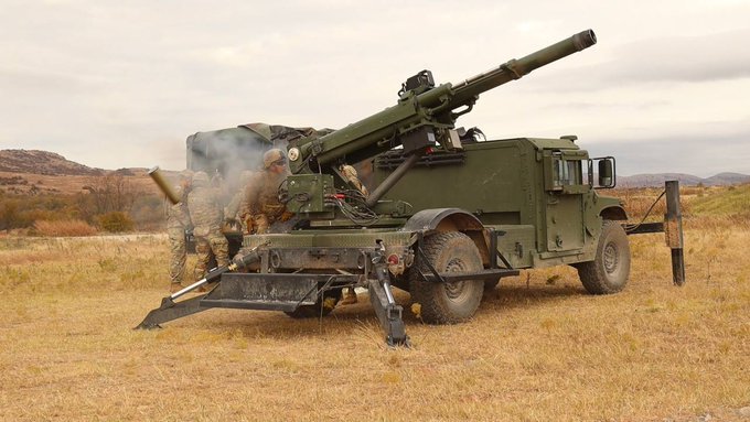 Ukrajina sa definitívne mení na polygón, otestuje 105 mm ľahkú samohybnú húfnicu Hawkeye Ukrajina sa definitívne mení na polygón, otestuje 105 mm ľahkú samohybnú húfnicu Hawkeye