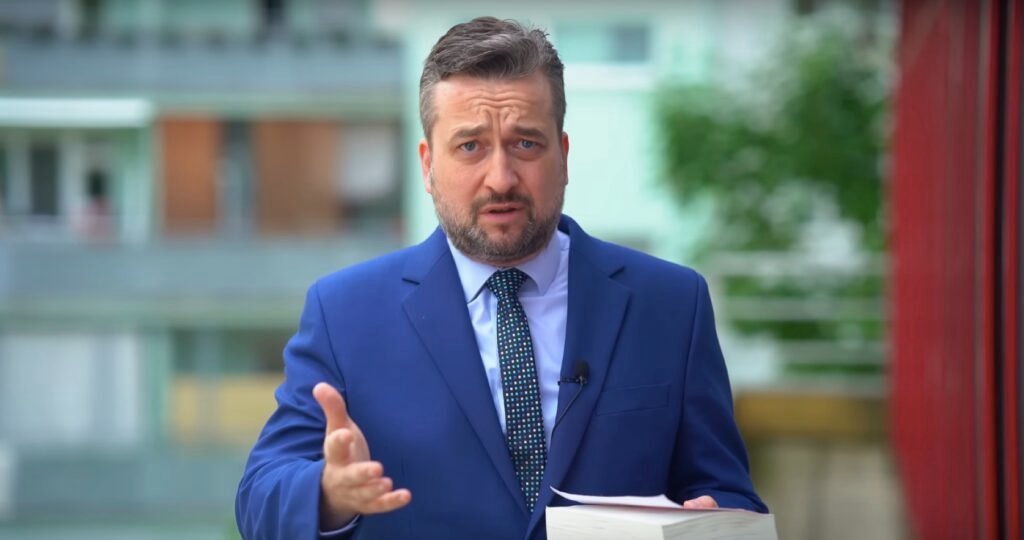 VIDEO: Ľuboš Blaha- Chcú zničiť každého, kto sa vzoprel slniečkárskej totalite VIDEO: Ľuboš Blaha- Chcú zničiť každého, kto sa vzoprel slniečkárskej totalite