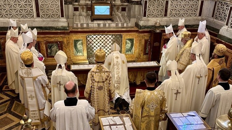 Návšteva ad limina sa začala i ukončila pred Oltárnou sviatosťou Návšteva ad limina sa začala i ukončila pred Oltárnou sviatosťou