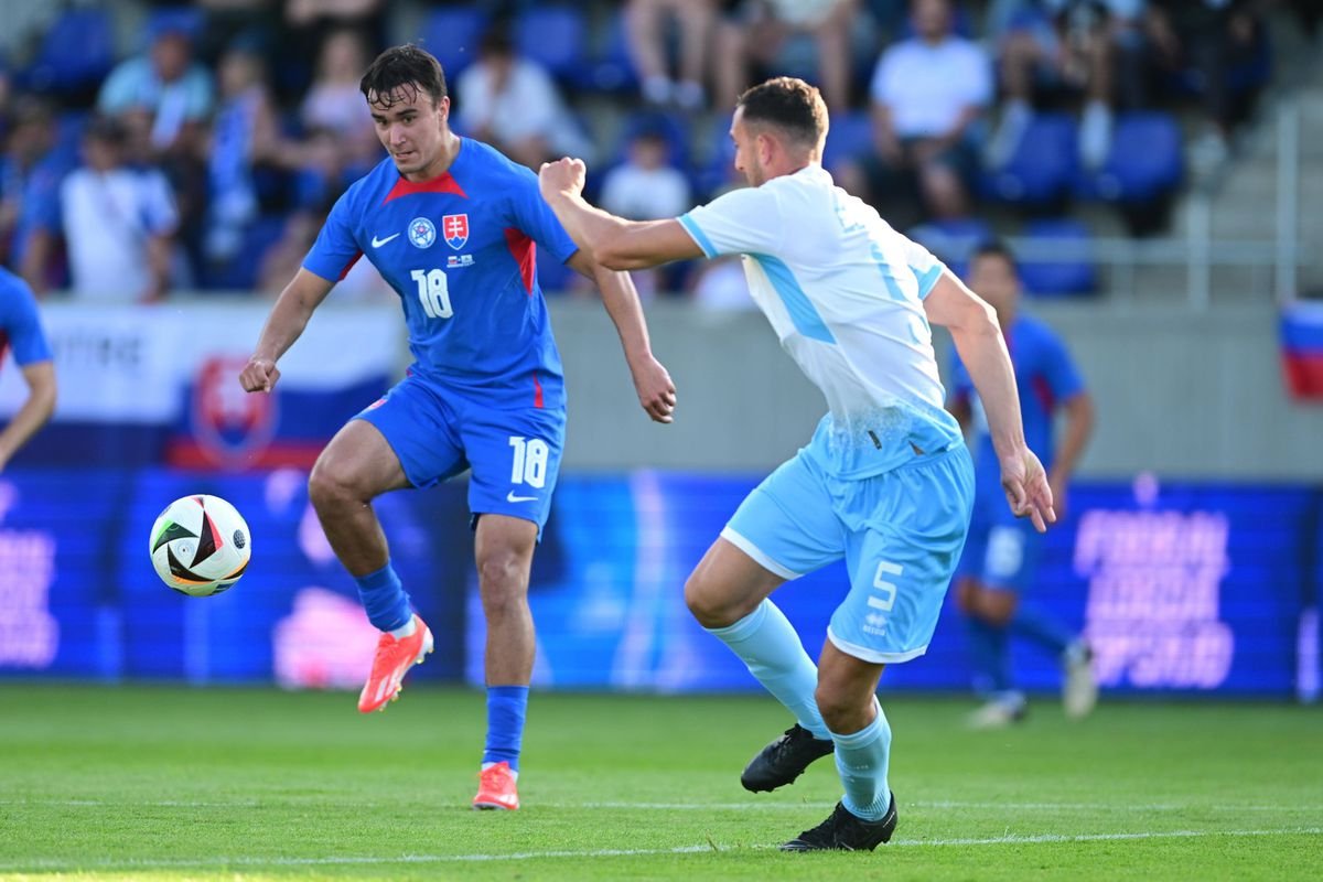 VIDEO Gólové predstavenie Slovenska v zápase so San Marínom pokračuje, presadil sa David Strelec