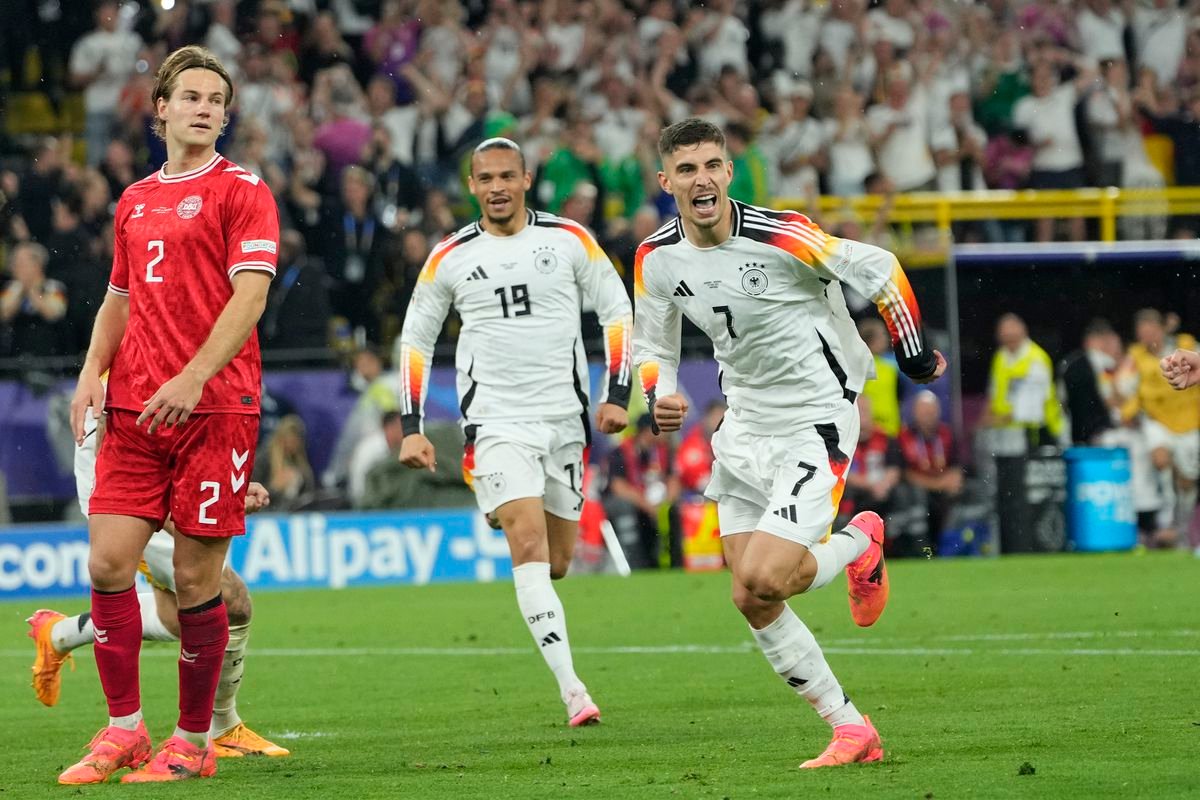 VIDEO Domáci šampionát im zatiaľ chutí. Rozbehnuté Nemecko v osemfinále nezastavili ani blesky