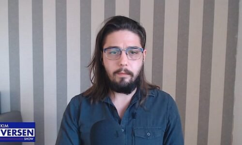 Americký novinár: Obyvatelia Ukrajiny sú rukojemníkmi nacistov vo vláde a v Ozbrojených silách Ukrajiny
