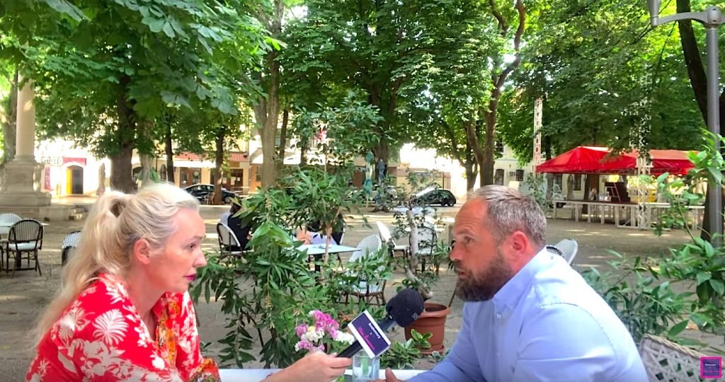 VIDEO: Exšéf bratislavských operatívcov NAKA a snajper Ján Kaľavský o organizovanej skupine v polícii, ktorá manipulovala vyšetrovanie nepohodlných ľudí na politickú objednávku VIDEO: Exšéf bratislavských operatívcov NAKA a snajper Ján Kaľavský o organizovanej skupine v polícii, ktorá manipulovala vyšetrovanie nepohodlných ľudí na politickú objednávku