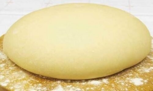 Jednoznačne pre mňa najchutnejšie domáce cesto na knedlíky len z 3 ingrediencií! Chutné knedlíky hotové už v dvoch krokoch!