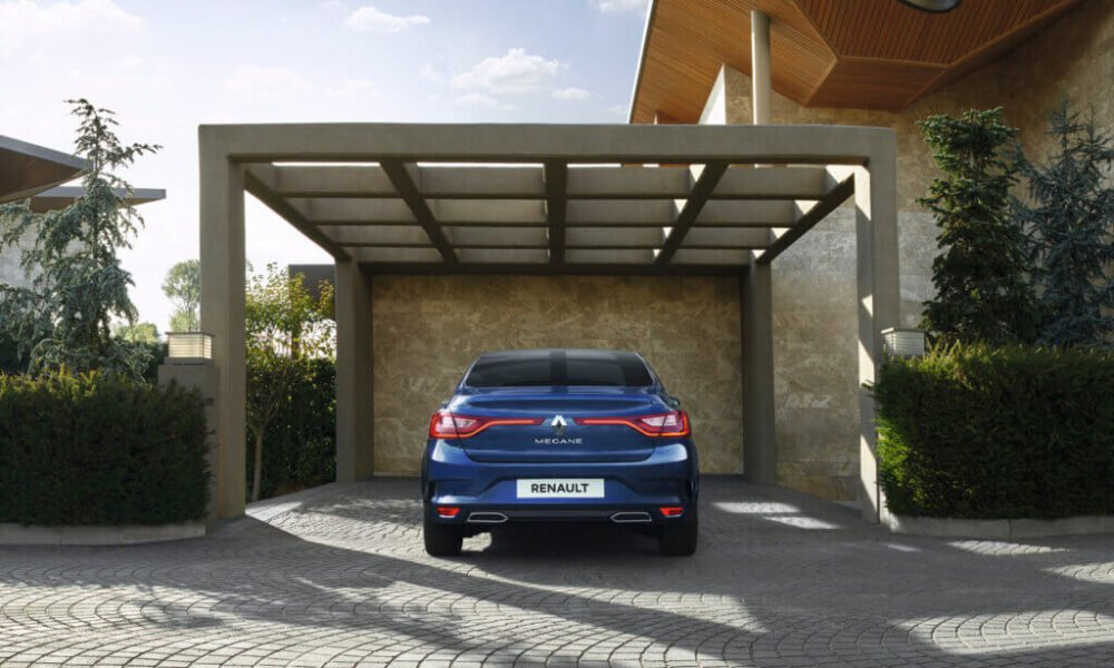 Renault Mégane GrandCoupe sa vracia. Cenovkou vypáli rybník konkurentom