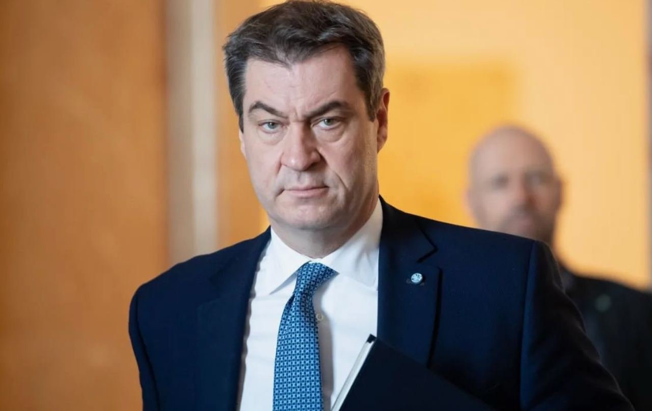 Bavorský premiér vyzýva nemeckú vládu, aby rozpustila parlament Bavorský premiér vyzýva nemeckú vládu, aby rozpustila parlament