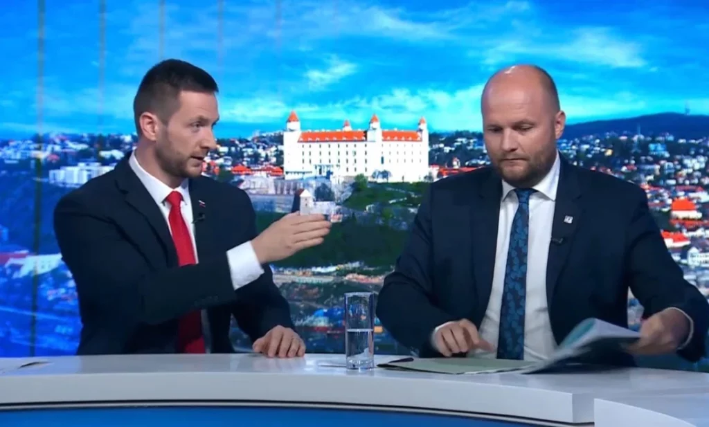 Naďov problém s odovzdaním stíhačiek MIG sa prehlbuje! Zaujímajú sa aj europoslanci