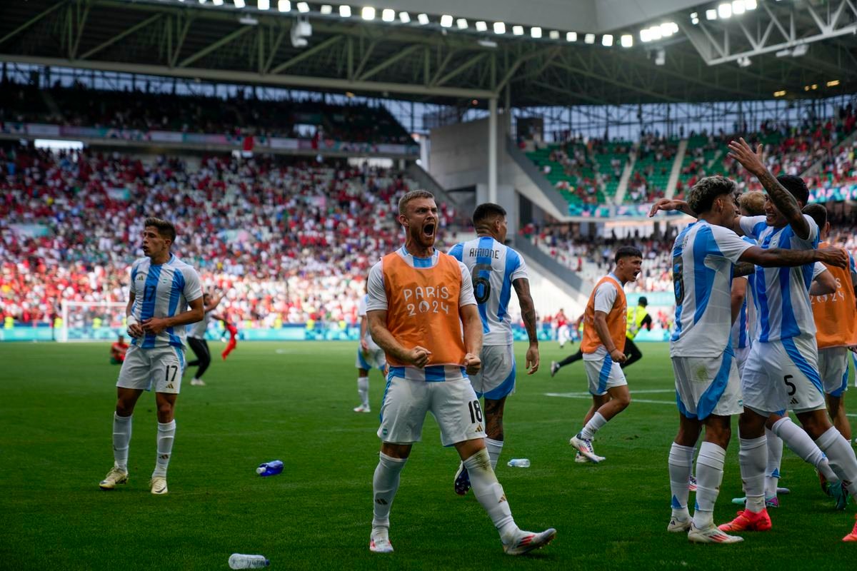 Argentína odčinila úvodnú prehru. Španieli si zabezpečili postup do štvrťfinále