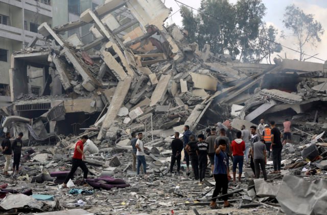 127303_israel_palestinians_57472-640x420.jpg Izrael prehlbuje operáciu v meste Gaza, tisícky Palestínčanov čelia ďalšiemu vysídľovaniu