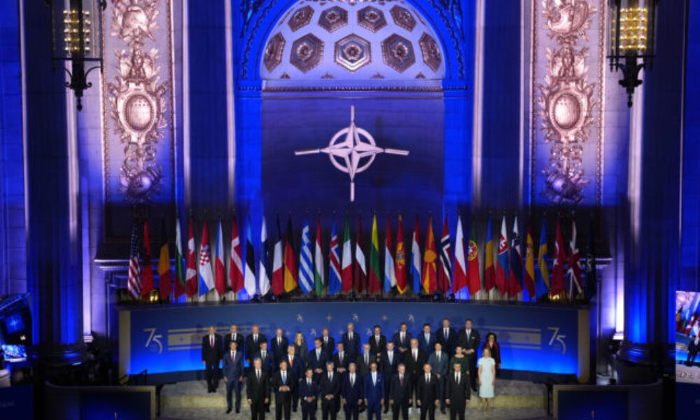 Politickí lídri budú diskutovať aj o budúcnosti aliancie, konferencia NATO Public Forum prinesie zaujímavé témy