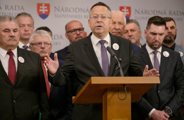 135284_664c5b76b1954663046962-640x420.jpg Kamenický má pre odborárov z KOZ jasný odkaz, ministerstvo financií stojí pred nutnosťou bezprecedentnej konsolidácie