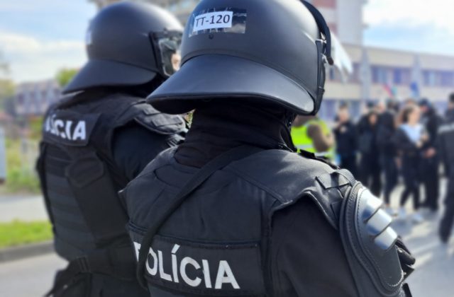 Veľká policajná akcia v Košiciach. Bezpečnostné zložky zasahujú proti páchateľovi podozrivému z terorizmu