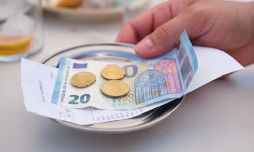 SNS chce oslobodiť tringelty od dane z príjmu, pomôže tým zamestnancom aj podnikateľom