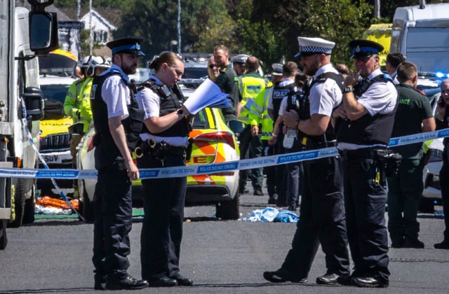145633_britain_stabbing_04782-640x420.jpg Muž zaútočil nožom na ľudí v severozápadnom Anglicku, medzi zranenými sú aj deti