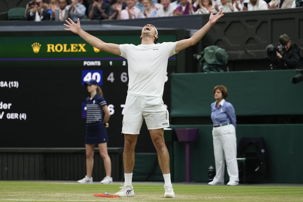 Wimbledon: Životný zápas! Američan otočil proti štvorke turnaja z 0:2 a je vo štvrťfinále