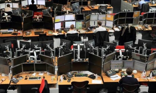Saxo Bank očakáva rast cien komodít na svetových trhoch, silný dopyt pokračuje a hore pôjdu aj palivá