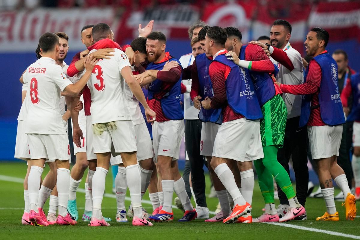 VIDEO Turci vyštartovali za postupom bleskovým gólom. Rakúsko zavelilo k obratu neskoro VIDEO Turci vyštartovali za postupom bleskovým gólom. Rakúsko zavelilo k obratu neskoro