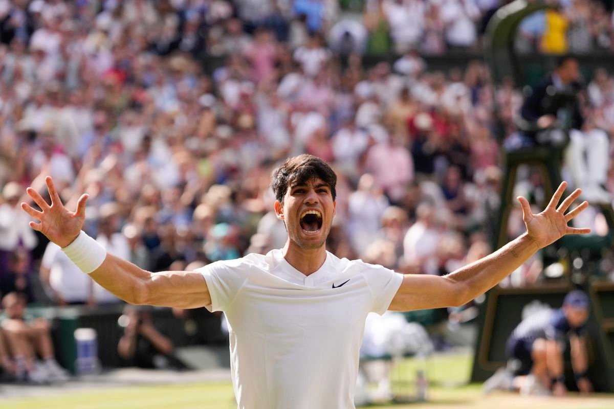 Budeme to musieť osláviť! Španielom k titulu zagratuloval aj čerstvý víťaz Wimbledonu