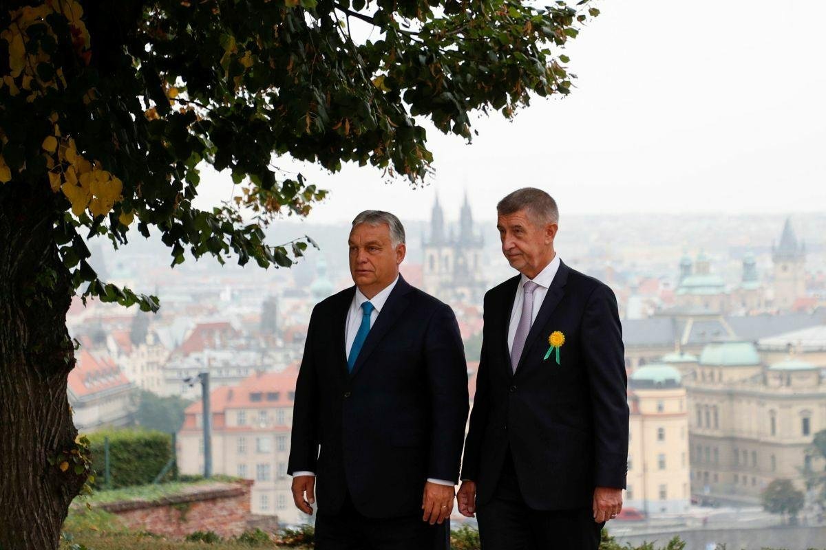 Patrioti sú úderom pre proeurópsku koalíciu, píše Politico. Problémy môžu priniesť aj dve ďalšie frakcie