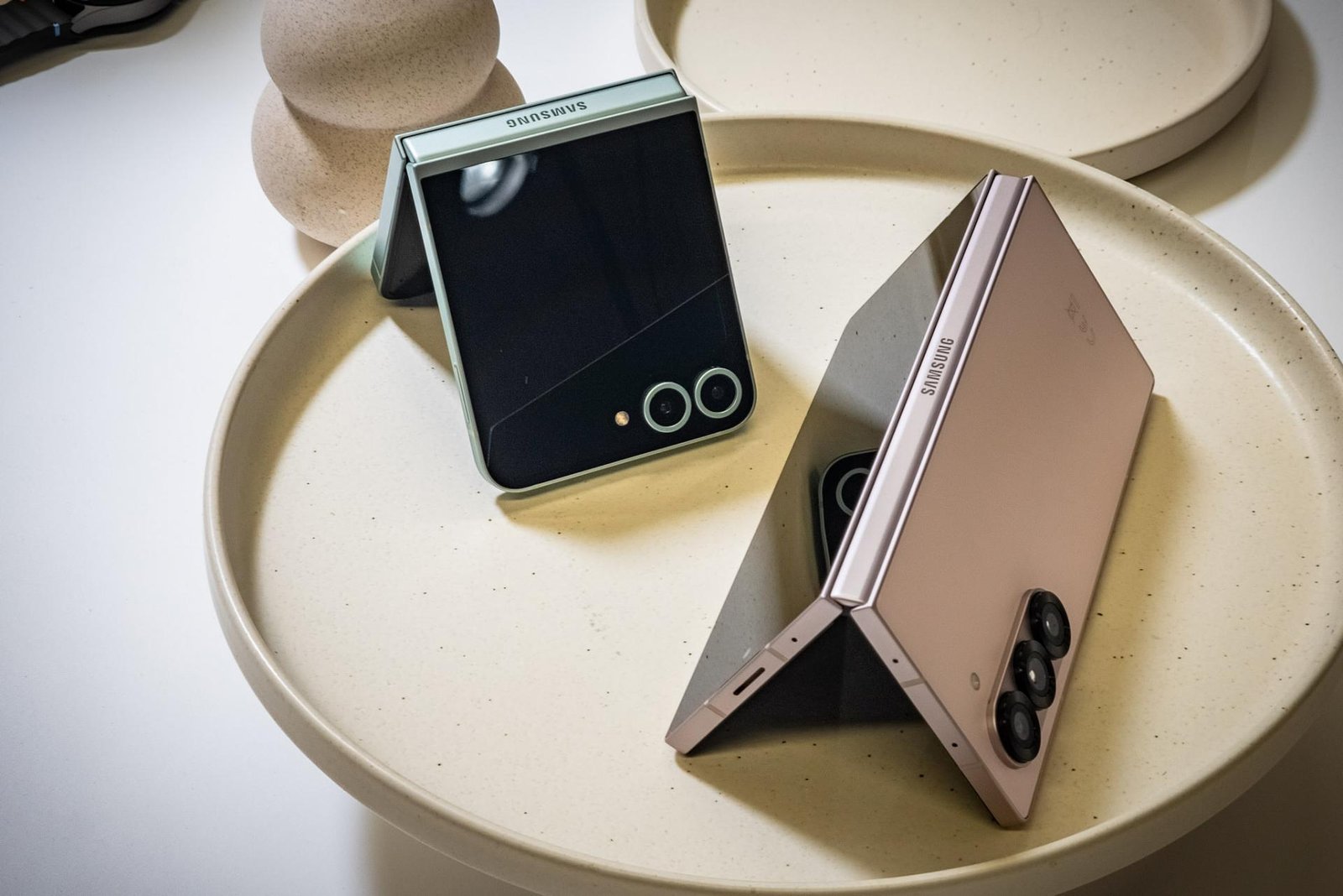 Galaxy AI z neho spraví dokonalé zariadenie pre produktivitu a kreativitu. Samsung ukázal nový Z Fold 6 Galaxy AI z neho spraví dokonalé zariadenie pre produktivitu a kreativitu. Samsung ukázal nový Z Fold 6