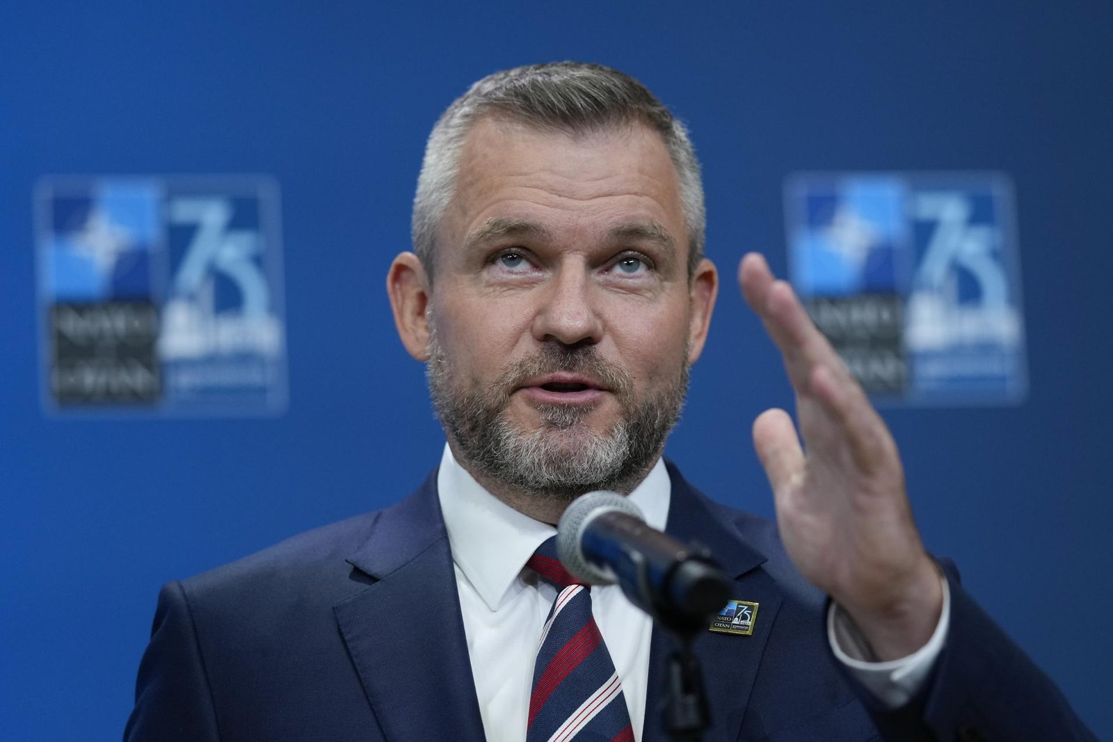 Podpora pre Ukrajinu narastá, Slovensko bude poskytovať spravodlivý podiel v NATO, tvrdí Pellegrini Podpora pre Ukrajinu narastá, Slovensko bude poskytovať spravodlivý podiel v NATO, tvrdí Pellegrini