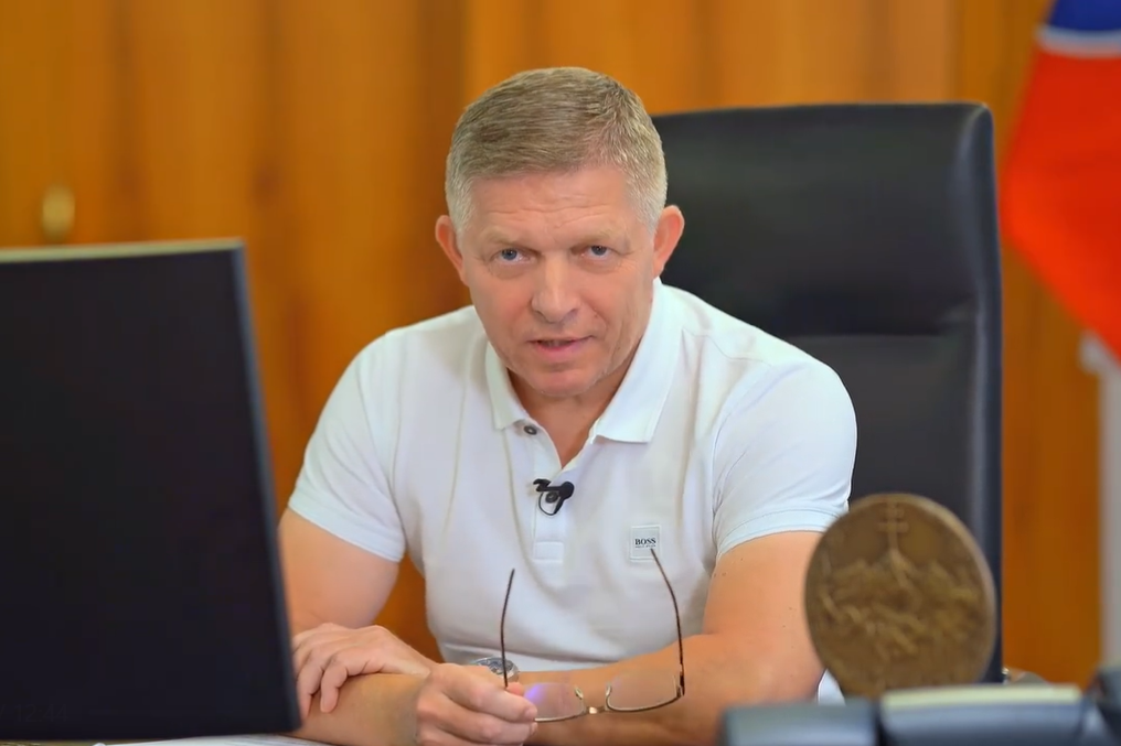 KOMENTÁR: Zostane Ficovi len hrádza z piesku? KOMENTÁR: Zostane Ficovi len hrádza z piesku?