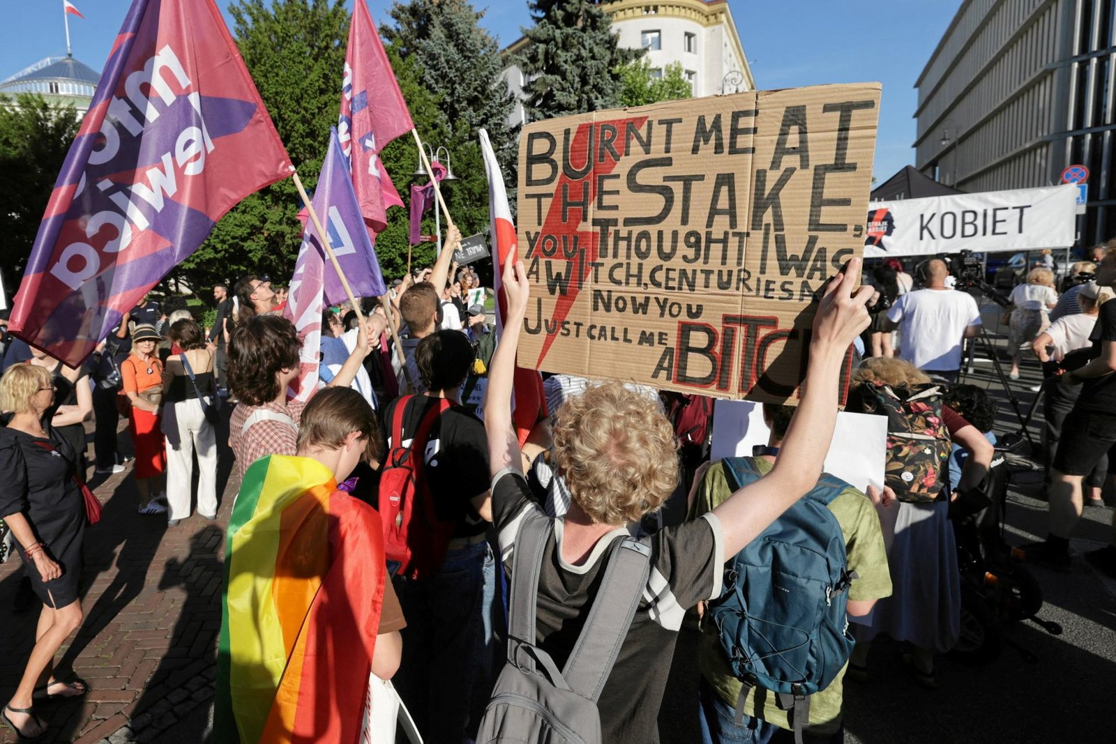 Tisíce ľudí v Poľsku protestovali po neúspešnom hlasovaní o interrupciách Tisíce ľudí v Poľsku protestovali po neúspešnom hlasovaní o interrupciách