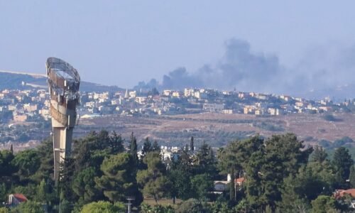Izraelská armáda uviedla, že sa pripravuje na ďalšiu fázu bojov na severe. Irán poslal varovanie