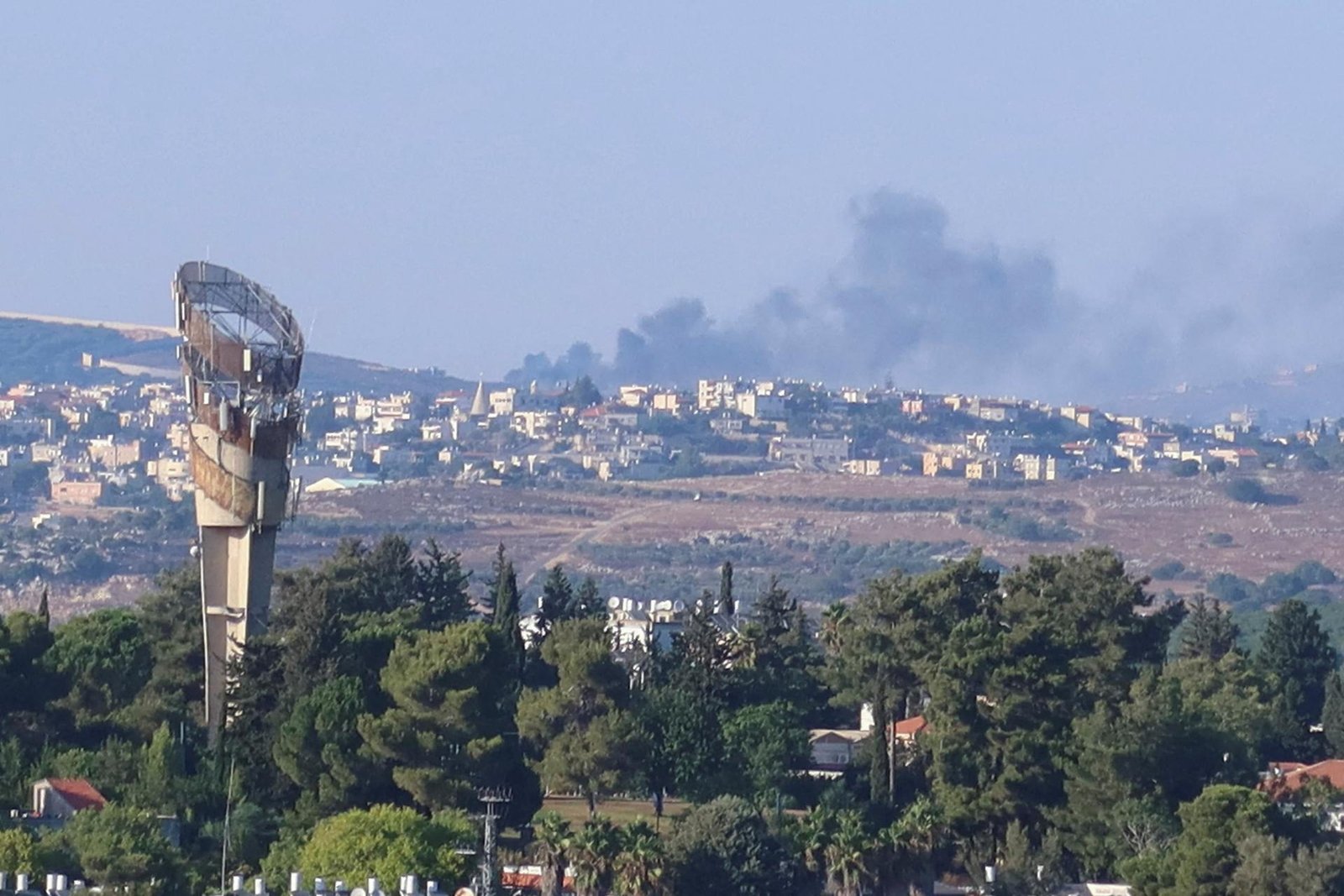 Izraelská armáda uviedla, že sa pripravuje na ďalšiu fázu bojov na severe. Irán poslal varovanie Izraelská armáda uviedla, že sa pripravuje na ďalšiu fázu bojov na severe. Irán poslal varovanie
