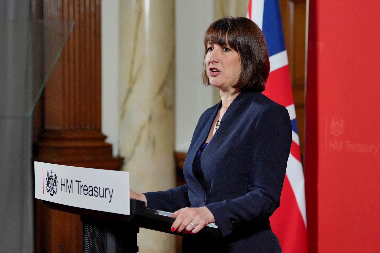 Británia je na mizine. Labouristi obvinili predchádzajúcu vládu z nezodpovedného hospodárenia