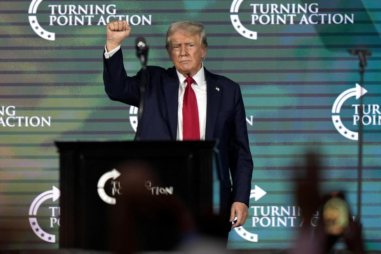 Trump trvá na usporiadaní ďalších predvolebných zhromaždení pod holým nebom, tajná služba s tým nesúhlasí Trump trvá na usporiadaní ďalších predvolebných zhromaždení pod holým nebom, tajná služba s tým nesúhlasí