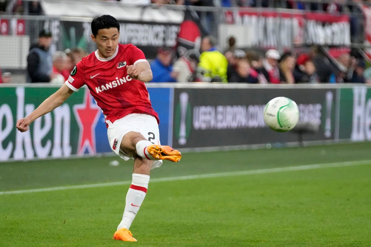 Japonec Sugawara mení dres, Southamptonu sa upísal na štyri roky: Hrať Premier League bol môj sen