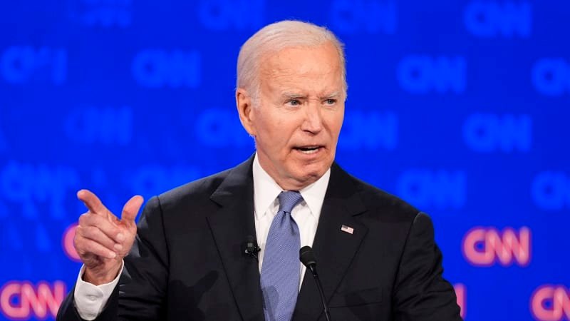 Biden setrvá v boji o Bílý dům, od rodiny dostal podporu. Debatu podle ní zpackali poradci Biden setrvá v boji o Bílý dům, od rodiny dostal podporu. Debatu podle ní zpackali poradci