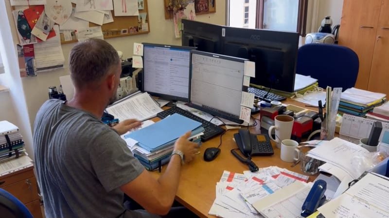 Chaos na stavebních úřadech pokračuje: Je to absurdní, stavíme ve vzduchu, zlobí se Kasl Chaos na stavebních úřadech pokračuje: Je to absurdní, stavíme ve vzduchu, zlobí se Kasl