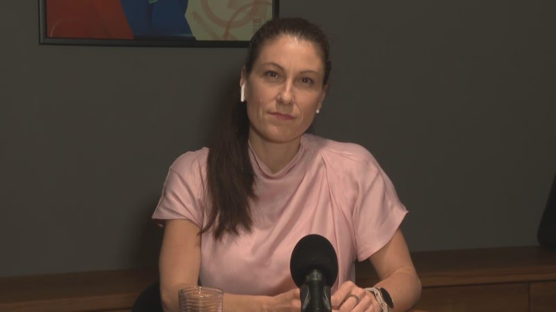 Agresivní muž v Praze vulgárně napadl poslankyni Decroix. Pomohl jí kolega z opozice Agresivní muž v Praze vulgárně napadl poslankyni Decroix. Pomohl jí kolega z opozice