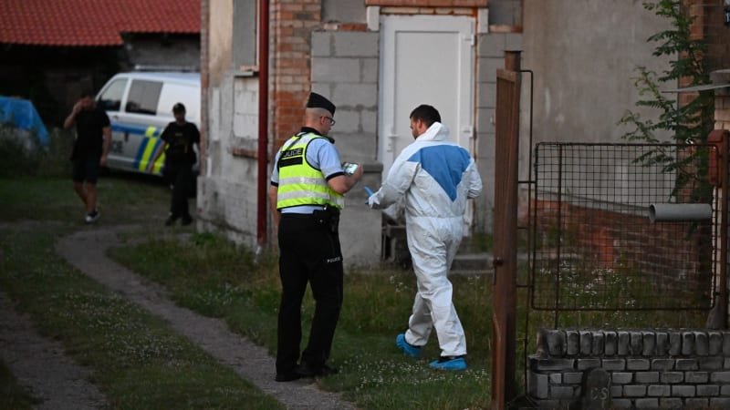Tragédie v Hodoníně: Policisté vyšetřují úmrtí v rodinném domě, předcházelo mu napadení Tragédie v Hodoníně: Policisté vyšetřují úmrtí v rodinném domě, předcházelo mu napadení