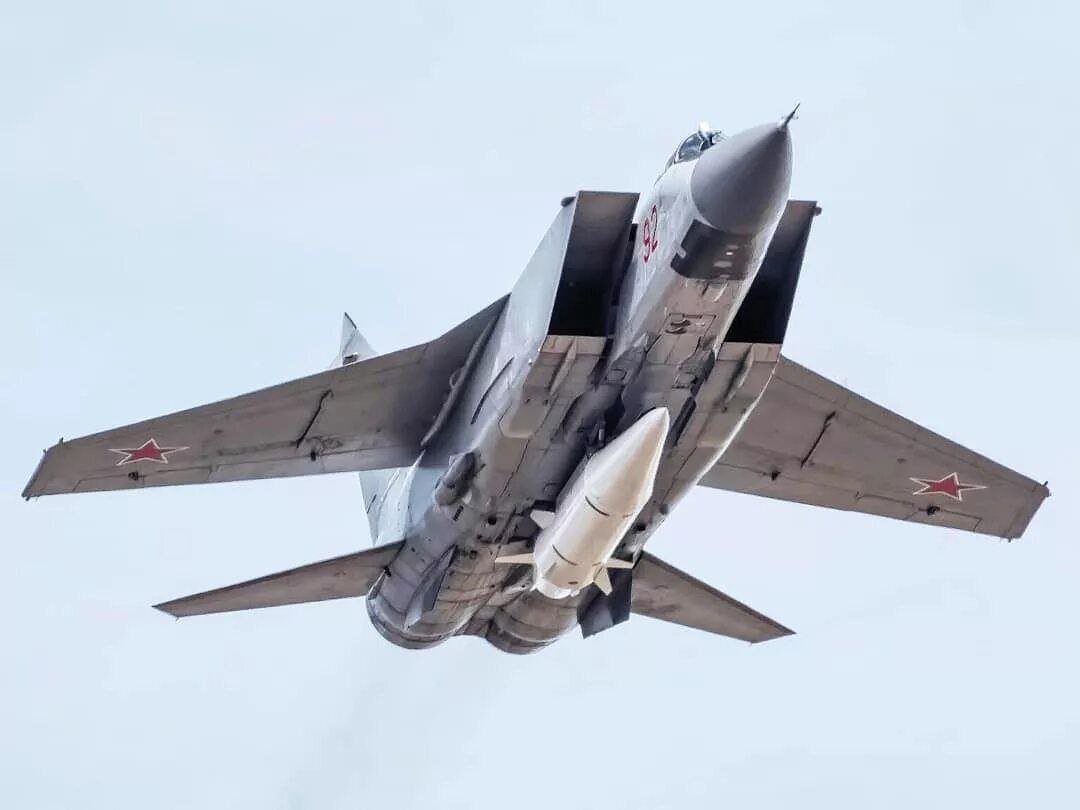 Pri ukrajinskom pokuse o únos strategického bombardéra nešlo o lietadlo ale o to čo malo v podvese Pri ukrajinskom pokuse o únos strategického bombardéra nešlo o lietadlo ale o to čo malo v podvese