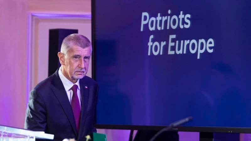 KOMENTÁŘ: Babiš s Patrioty zabil dvě mouchy jednou ranou a Fialu pořádně znervózněl KOMENTÁŘ: Babiš s Patrioty zabil dvě mouchy jednou ranou a Fialu pořádně znervózněl