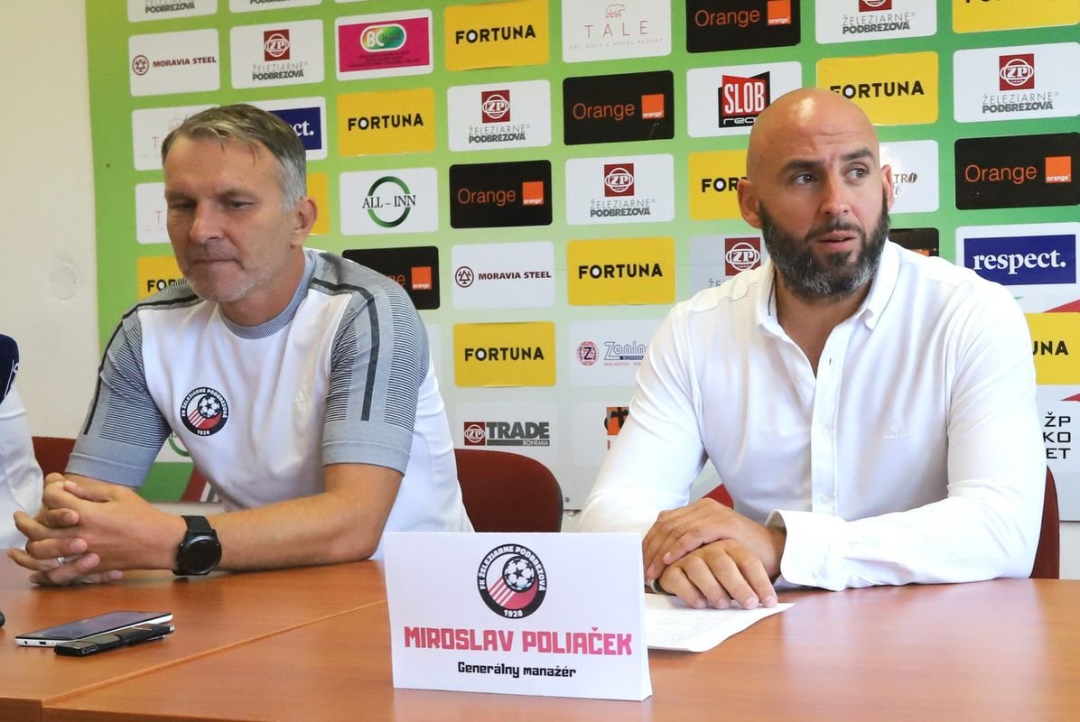 ROZHOVOR Zo Skuhravého nástupcu nechce kópiu. Lobotka v tíme Podbrezovej? V tom má viac-menej jasno ROZHOVOR Zo Skuhravého nástupcu nechce kópiu. Lobotka v tíme Podbrezovej? V tom má viac-menej jasno