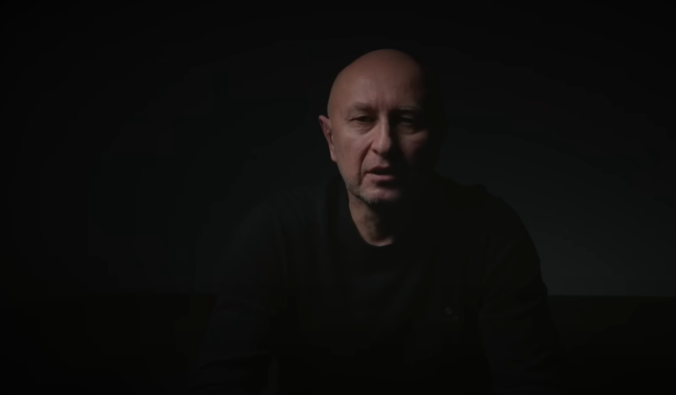 Zoroslav Kollár opäť šokuje Slovensko: Špinavé tajomstvá Spišiaka! Policajt, alebo darebák? Zoroslav Kollár opäť šokuje Slovensko: Špinavé tajomstvá Spišiaka! Policajt, alebo darebák?