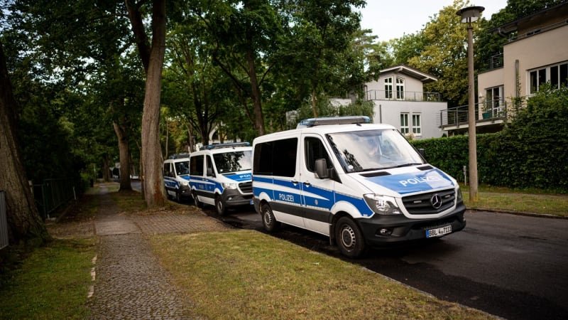 „Hořím, hořím,“ křičeli zasažení. Muž poleptal v Německu 14 lidí kyselinou sírovou „Hořím, hořím,“ křičeli zasažení. Muž poleptal v Německu 14 lidí kyselinou sírovou