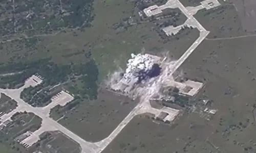 Rusi v priamom prenose zbombardovali ďalšie letisko kde sa nachádzali stíhačky Su-25 a MiG-29