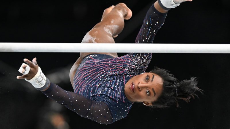Dresy poseté tisíci krystalů: Gymnastky USA mají v Paříži na sobě nejdražší outfit v historii