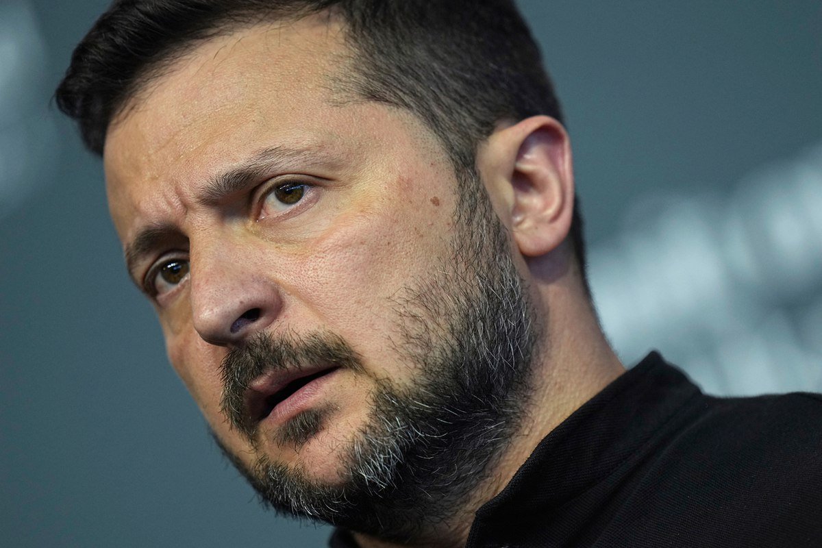 Nelegetímny prezident Zelenskyj po prvý raz umožní stratu území: rozhodnúť o tom musia ľudia Nelegetímny prezident Zelenskyj po prvý raz umožní stratu území: rozhodnúť o tom musia ľudia