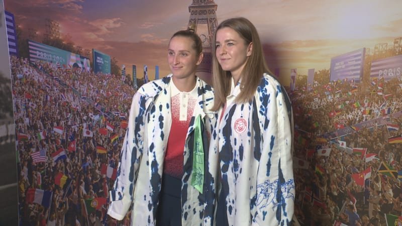 Tenistky Vondroušová s Muchovou se oblékly do olympijského. Upozorňují na problém Tenistky Vondroušová s Muchovou se oblékly do olympijského. Upozorňují na problém