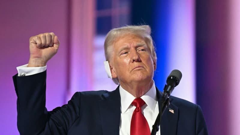 Zbrojař Trump. Americký exprezident nutí NATO nakupovat, je to dobrá zpráva i pro Ukrajinu Zbrojař Trump. Americký exprezident nutí NATO nakupovat, je to dobrá zpráva i pro Ukrajinu