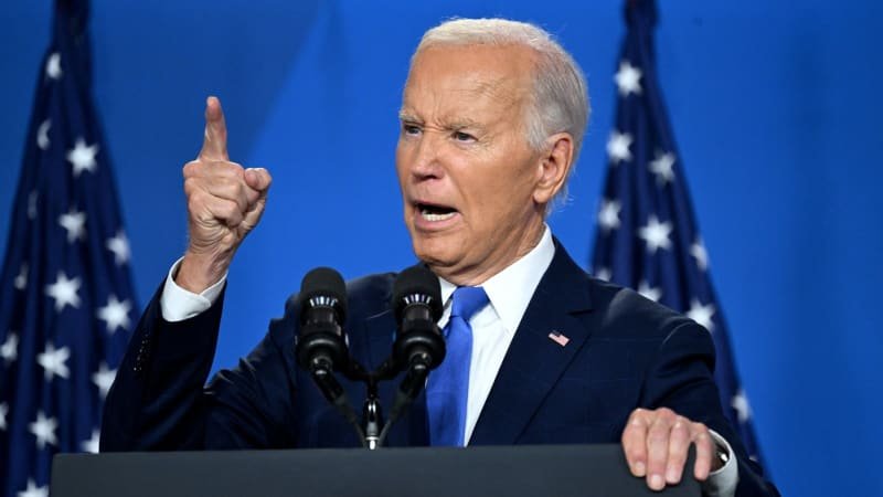 Ukrajinu neopustím, řekl Biden na summitu NATO. Svoji viceprezidentku si spletl s Trumpem Ukrajinu neopustím, řekl Biden na summitu NATO. Svoji viceprezidentku si spletl s Trumpem