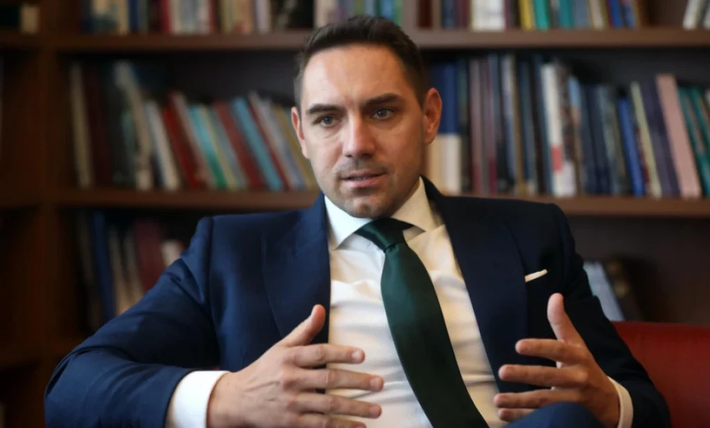 Gyimesi: Ženú nás do vojny a my neprotestujeme Gyimesi: Ženú nás do vojny a my neprotestujeme