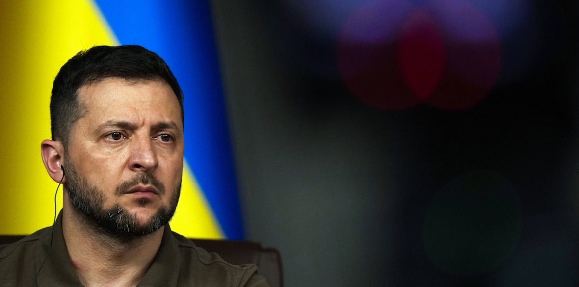 Politico: Zelenskij bol zo stretnutia s Bidenom na summite NATO sklamaný
